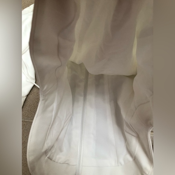 Orseund iris design white off shoulder top - Picture 8 of 10